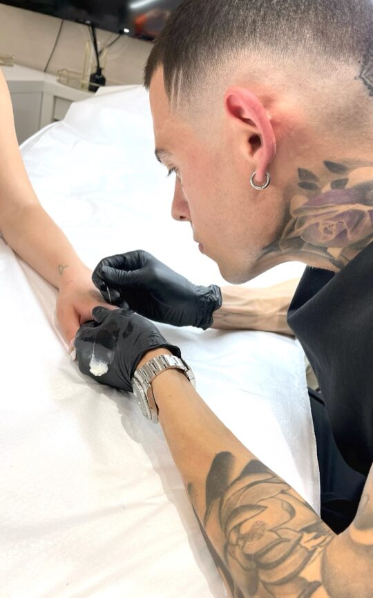 handpoke-tattoo-xarabeauty-2023 (3)